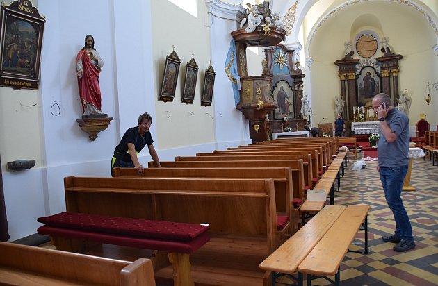 Lidé si v neděli v Moravské Nové Vsi připomenou slavností spojenou s žehnáním kostelu dva roky od ničivého tornáda.