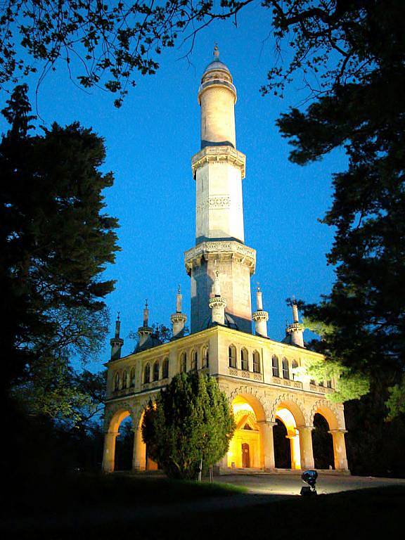 Lednický minaret. Ilustrační fotografie.