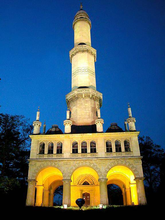 Lednický minaret. Ilustrační fotografie.