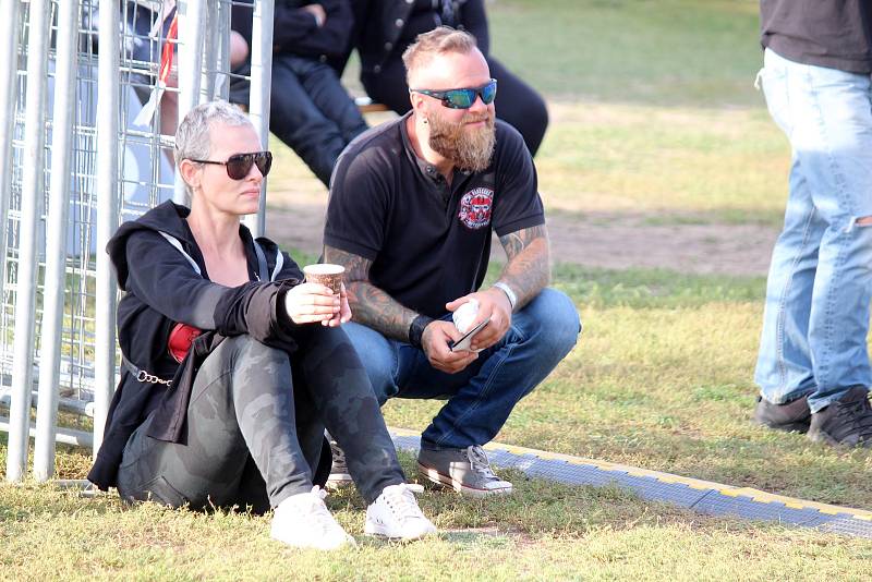 Pasohlávecký autokemp Merkur obsadili od čtvrtka do neděle motorkáři. Konal se tam odložený Euro Bike Fest.