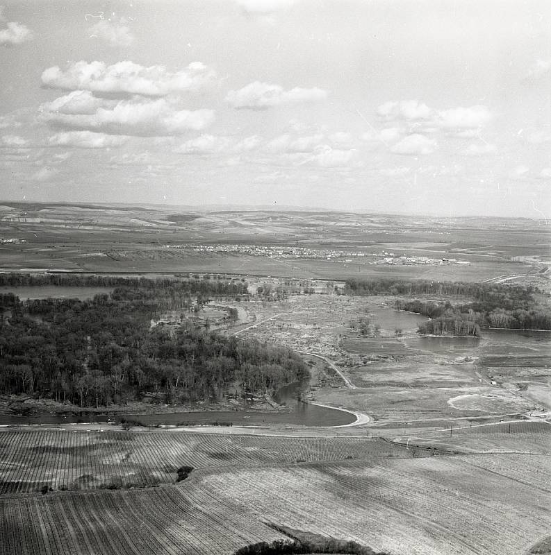 Než přišla přehrada. Okolí Pavlova před vybudováním. 3. Novomlýnské nádrže. Foto Petr Macháček, 1986