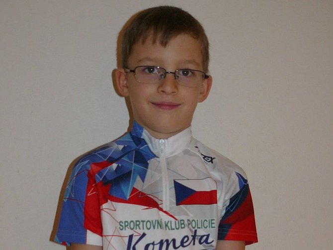 Vojtěch Blažek se již jako šestiletý zapsal do české knihy rekordů. Dnes sedmiletý chlapec zabodoval při balancování na krasokole.