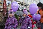 Dětí i dospělí se  v pátek odpoledne zapojili  v Břeclavi do akce ve vypouštění balonků s přáním Ježíškovi. K nebi jich letělo celkem přes osm set. 