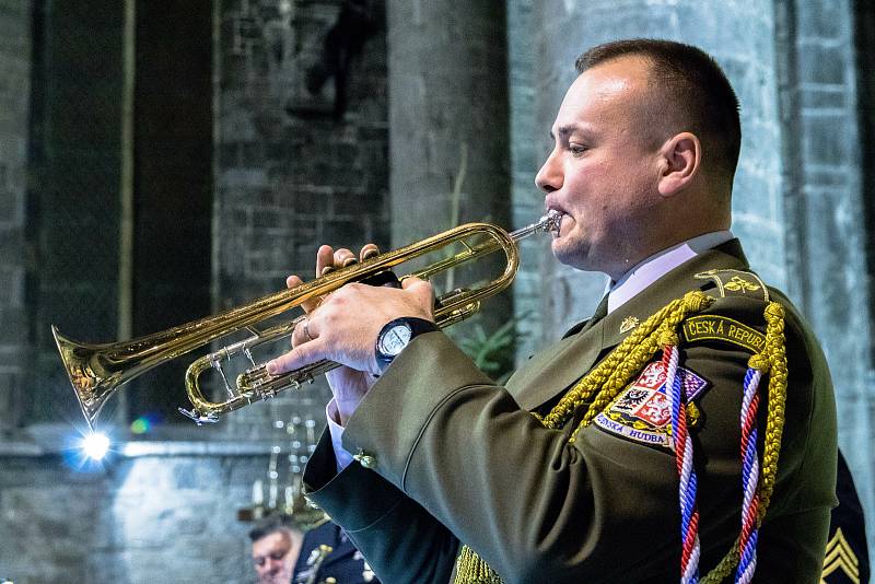 Prvním Čechem v kapele NATO je trumpetista Michal Damborský z Břeclavska. Nadrotmistr působí v sídle vrchního velitelství spojeneckých sil v Evropě (SHAPE) v belgickém městě Mons.