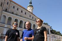 Turisté přes léto s oblibou navštěvují Břeclavsko a hlavně Mikulov. Kvůli tamním památkám i vínu.