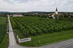 Rodina Kasparových v Dobrém Poli roky budovala Gravitační vinařství Vilavin. Způsobem zpracování hroznů se řadí k jedněm z mála na světě.