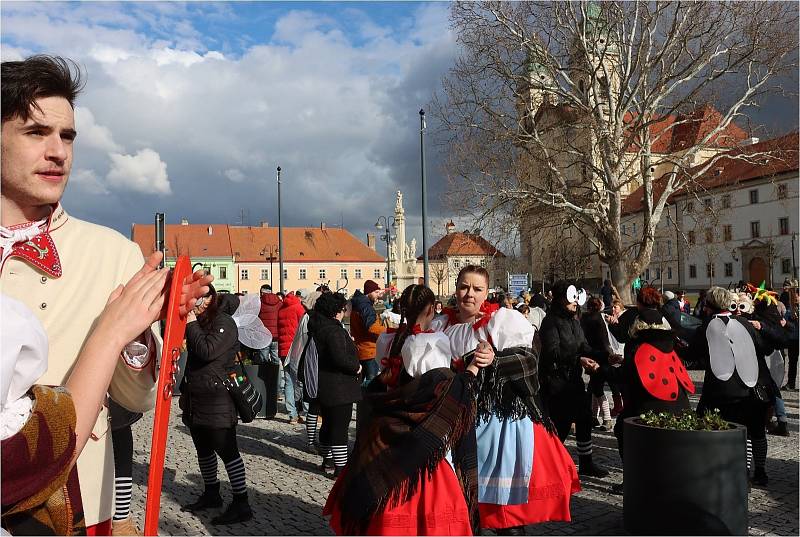 Masopustní veselí se po vynucené pauze vrátilo do Valtic.