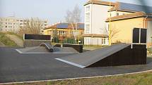 Břeclav má opět skatepark.