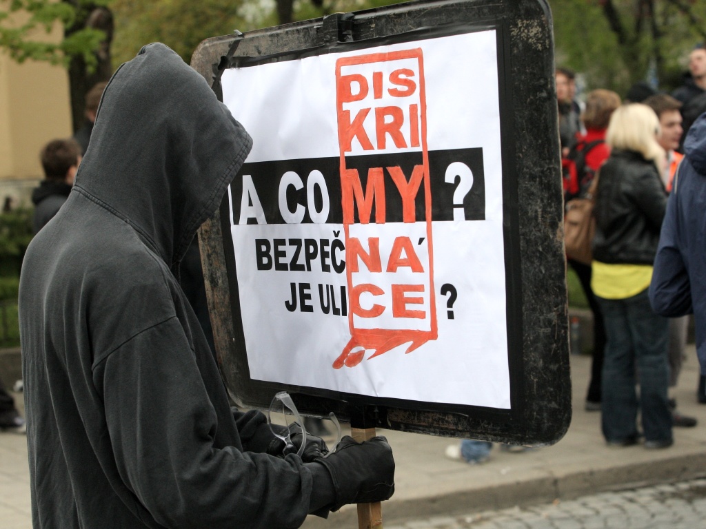 Protestní pochod: davy lidí v Břeclavi odsoudily Romy - Hodonínský deník
