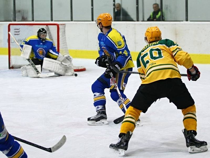 Břeclavští hokejisté si v zápase proti Vsetínu připsali nejvyšší porážku letošní sezony. Prohráli jasně 1:11.