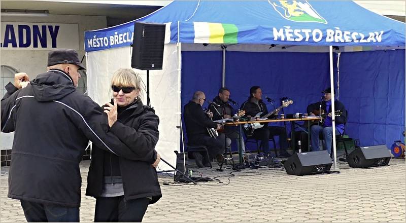 Trasa vedla od zimního stadionu k Janohradu, okolo Lednice  a přilehlých rybníků až k Novému dvoru. Součástí akce bylo občerstvení i hudební doporovod.