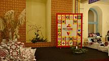 Z vernisáže tradiční adventní výstavy patchworku v břeclavské synagoze.