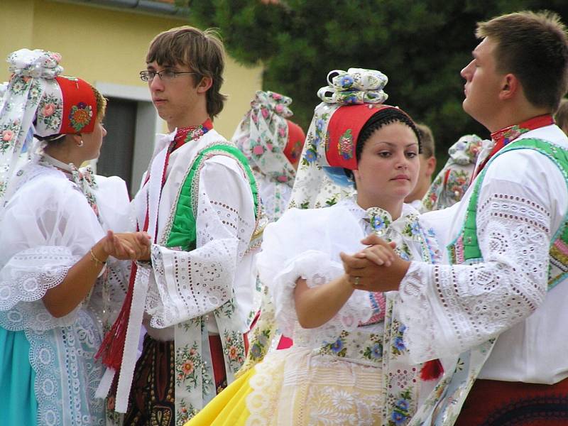 Tradiční krojové hody v Hlohovci.