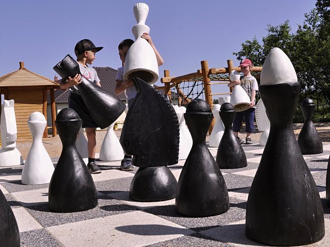 Ve Vranovicích otevírají v sobotu nový park. S obří šachovnicí.