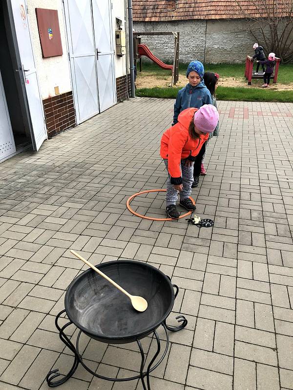 Děti měly nabitý týden. Na čerstvém vzduchu i v budově mateřské školy.