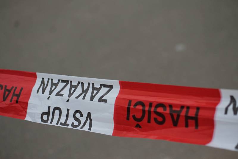 Ulici U Stadionu v Břeclavi policisté ve čtvrtek odpoledne uzavřeli. Důvodem byla nahlášená bomba na úřadu státního zastupitelství.