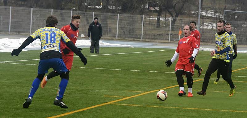 Fotbalisté MSK Břeclav (ve žlutomodrém) podlehli v přípravném utkání brněnskému Startu 1:3.