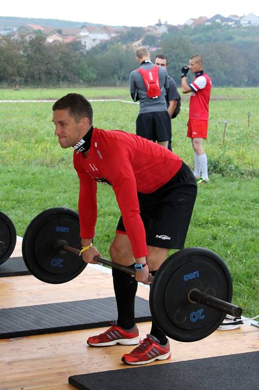 Bořetické letiště a jeho okolí hostilo v sobotu 2500 novodobých Sparťanů a tisíce dalších návštěvníků.