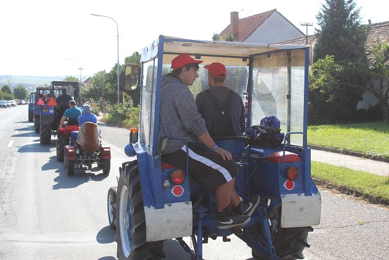 Druhý ročník Traktoriády v Kašnici.