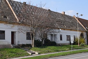 Areál bývalého zemědělského statku ve Velkých Pavlovicích se začíná měnit.