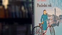 Přebal knihy Poslední rok 1938 spisovatelky Ilse Tielsch.