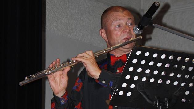 Učitel jazzu žije Mikulovem a v pátek pokřtí album - Břeclavský deník