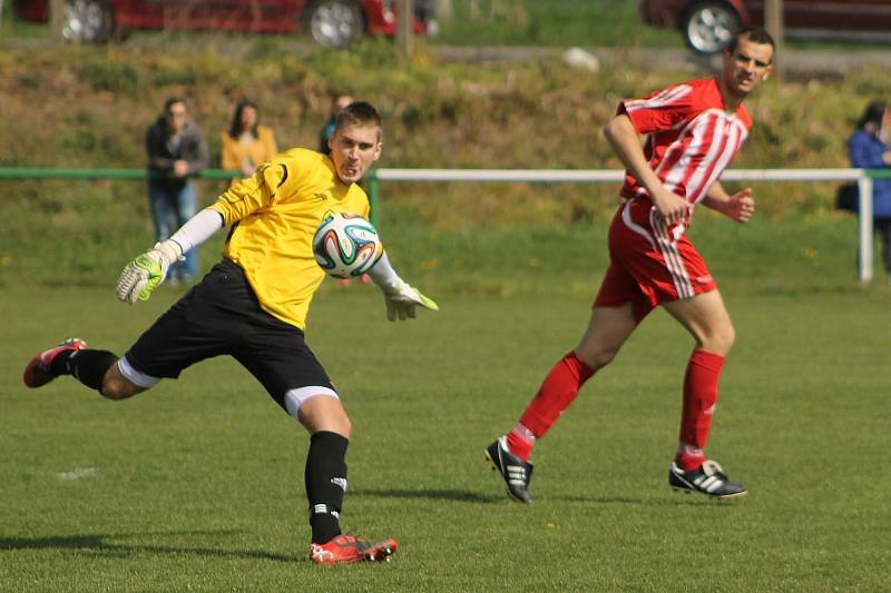 Velké Pavlovice (v červeném) v jarním derby přestřílely Bořetice.