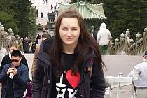 Studentka Simona Richterová se vydala poznávat Čínu. Nejdříve navštívila Peking a později zamířila do Hongkongu. 