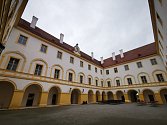 Zámky Schloss Hof a Niederweiden nedaleko českých hranic zvou na ojedinělou výstavu s názvem Císařské svatby.