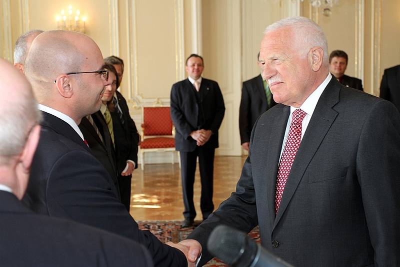 Prezident Václav Klaus uvítal o čestnými diplomy ocenil na Pražském hradě nejúspěšnější vinaře. 