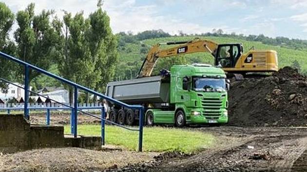 Hustopečští rekonstruují městský stadion za třiatřicet milionů korun.