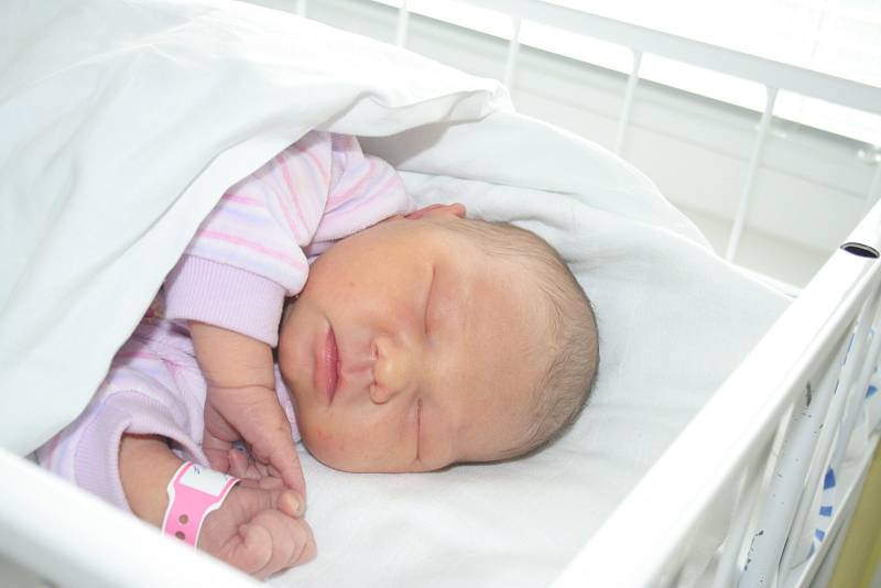 Karolína Kavková, 22. 2. 2013, Břeclav, 48 cm, 3,17 kg