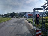 V křižovatce mezi obcemi Zaječí a Přítluky přibyly semafory.