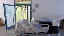 Břeclavská nemocnice má nová lůžka pro jednotku intenzivní péče.