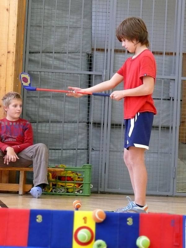 Junior Golf Club Břeclav ve spolupráci se ZŠ Břeclav-Slovácká připravil v letošním školním roce pilotní projekt výuky základů golfu pro nejmenší děti.