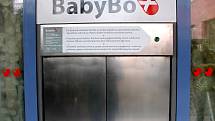 Na levé straně u vstupu na pohotovost břeclavské nemocnice je od čtvrtka nainstalovaný babybox. Slavnostně otevřený však bude až osmnáctého prosince.