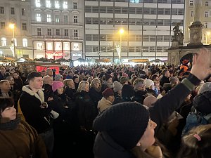 Česko zpívá koledy s Deníkem na náměstí Svobody v Brně.