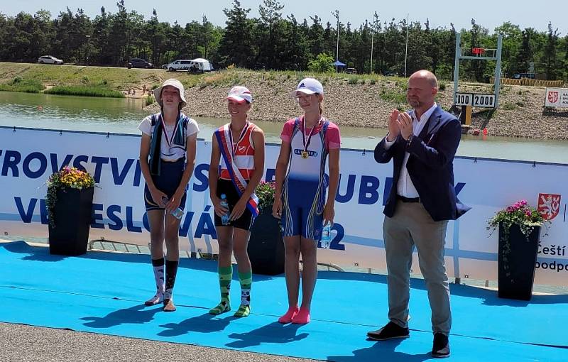 Břeclavští veslaři uspěli na mistrovství republiky žáků.Natálie Novotná si z Račic odvezla bronz.