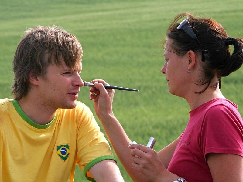 Film 2Bobule se natáčel hlavně ve Velkých Bílovicích, Zaječí a Pavlově.