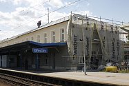 Průběh oprav břeclavského nádraží - snímek z loňského července.