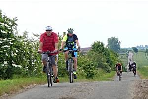 Cyklisté vyrazí na otevírání Lichtenštejnských stezek.