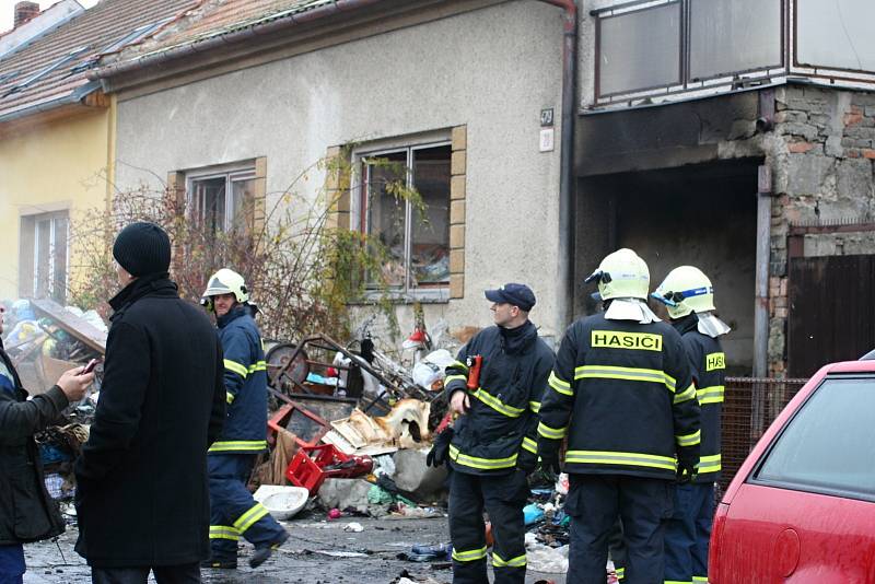 Podle sousedů žena zcela zaplnila dům oblečením a dalšími věcmi za pět let.