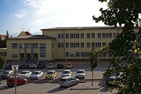 Agropodnikání se v Kloboukách dříve nedařilo naplňovat, teď o něj ale studenti zájem mají.