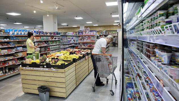 Obsluž se sám. COOP otevřel v Lednici první automatický nonstop obchod na  Moravě - Břeclavský deník