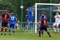 Fotbalisté Bavor (v rudém) si doma poradili s týmem Kobylí B/Vrbice, vyhráli 3:0.