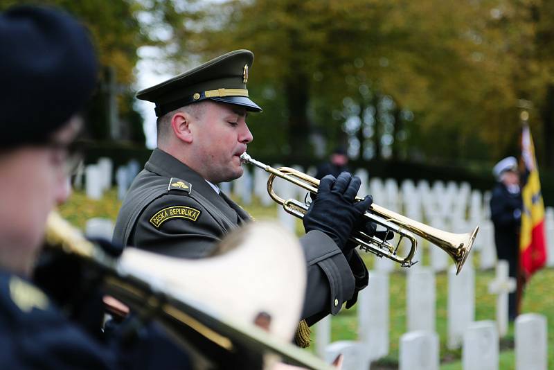 Prvním Čechem v kapele NATO je trumpetista Michal Damborský z Břeclavska. Nadrotmistr působí v sídle vrchního velitelství spojeneckých sil v Evropě (SHAPE) v belgickém městě Mons.