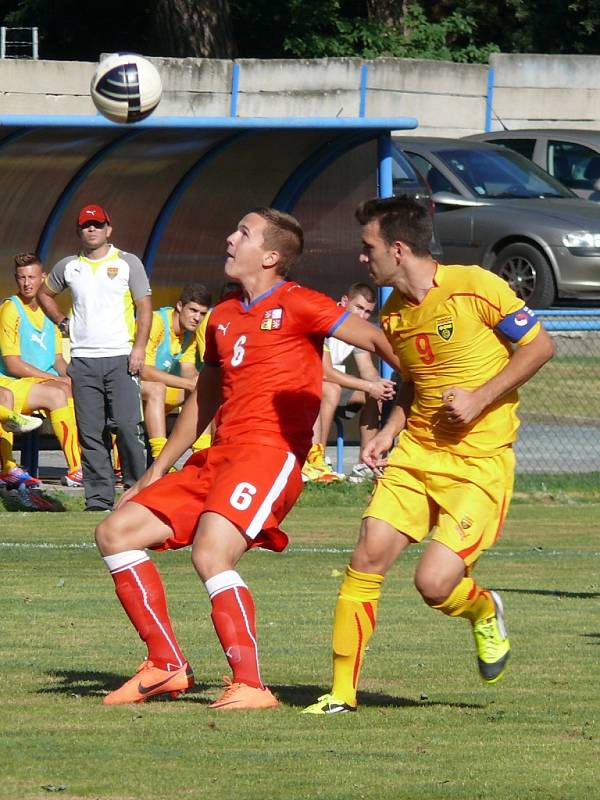 Reprezentační devatenáctka v prvním ze dvou přípravných zápasů s Makedonií vyhrála v Břeclavi 1:0.