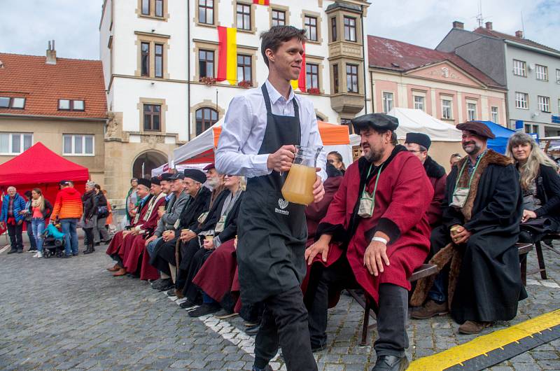 Hustopeče žily první řijnovou sobotu tradičními Burčákovými slavnostmi.