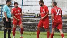 Fotbalisté MSK Břeclav (v modrých dresech) prohráli v přípravném utkání s Lanžhotem 0:1.