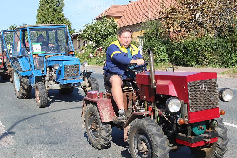 Druhý ročník Traktoriády v Kašnici.